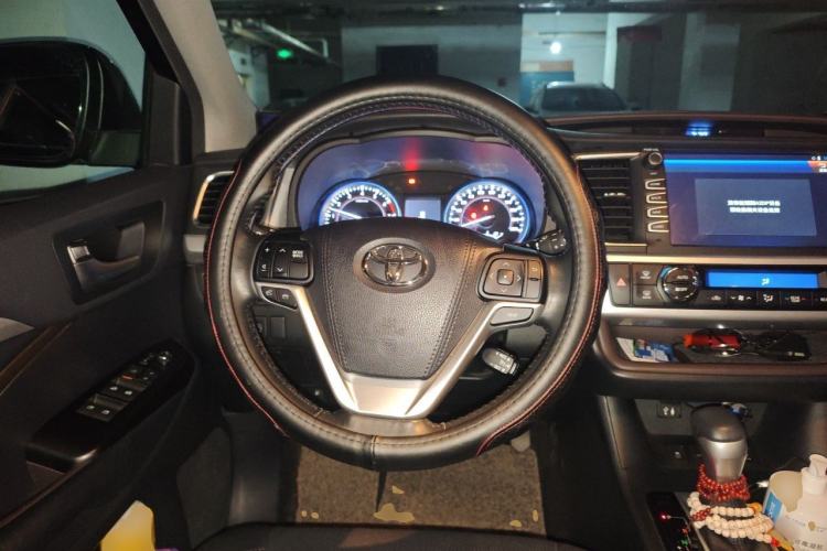 Used Toyota Highlander 2015 2.0T Four-Wheel Drive Luxury Edition 7-Seater Steering Wheel