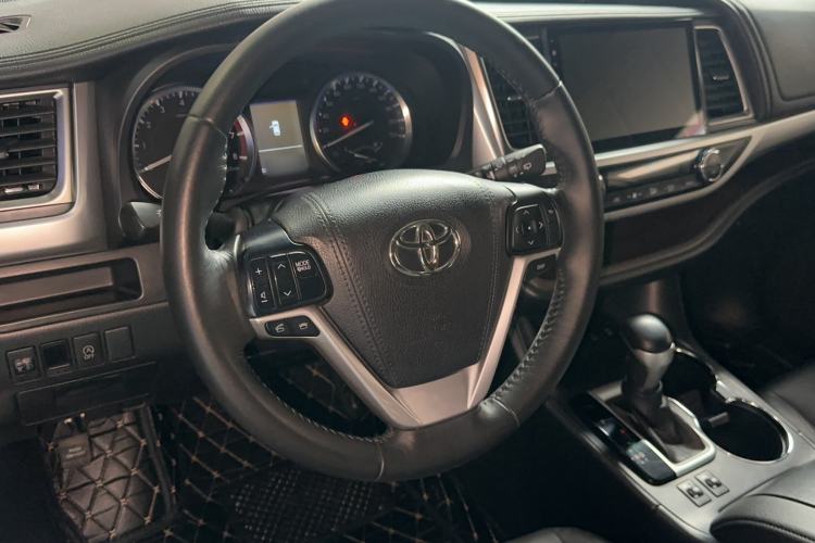 Used Toyota Highlander 2015 2.0T Four-Wheel Drive Luxury Edition 7-Seater Steering Wheel