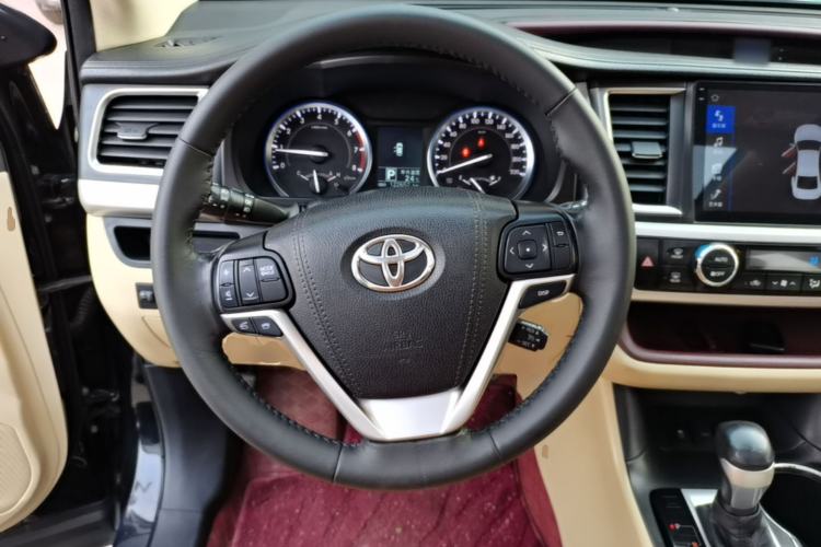 Used Toyota Highlander 2015 2.0T Four-Wheel Drive Luxury Edition 7-Seater Steering Wheel