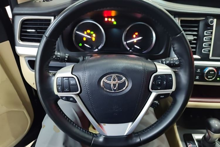 Used Toyota Highlander 2015 2.0T Four-Wheel Drive Luxury Edition 7-Seater Steering Wheel