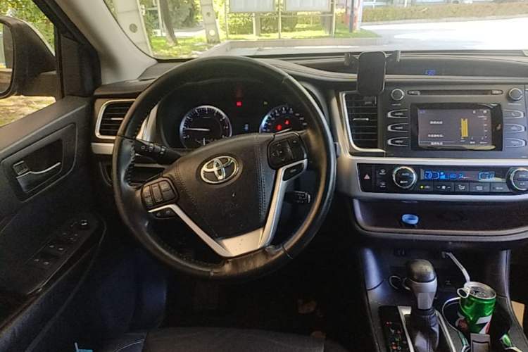 Used Toyota Highlander 2015 2.0T Four-Wheel Drive Luxury Edition 7-Seater Steering Wheel