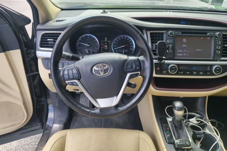 Used Toyota Highlander 2015 2.0T Four-Wheel Drive Ultimate Edition 7-Seater Steering Wheel