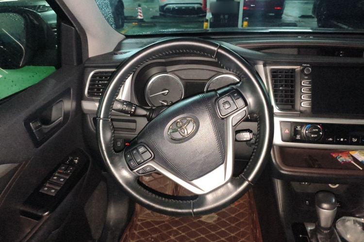 Used Toyota Highlander 2015 2.0T Four-Wheel Drive Luxury Edition 7-Seater Steering Wheel
