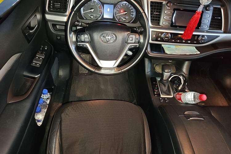 Used Toyota Highlander 2015 2.0T Four-Wheel Drive Luxury Edition 7-Seater Steering Wheel