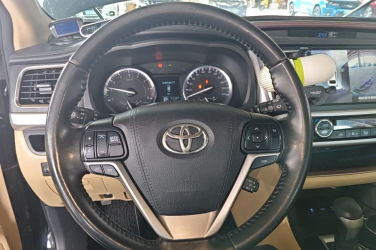 Used Toyota Highlander 2015 2.0T Four-Wheel Drive Luxury Edition 7-Seater Steering Wheel