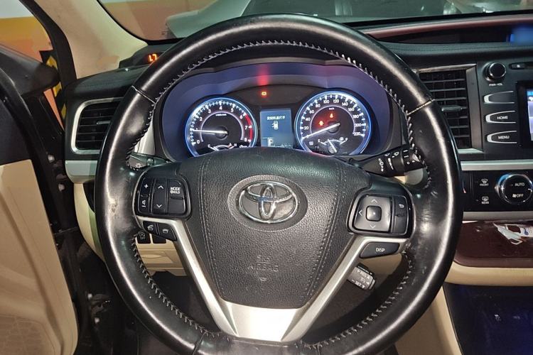 Used Toyota Highlander 2015 2.0T Four-Wheel Drive Luxury Edition 7-Seater Steering Wheel