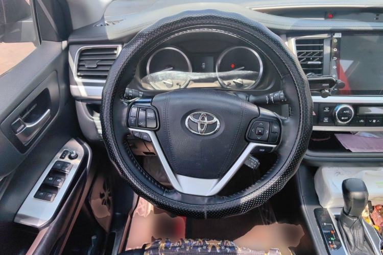 Used Toyota Highlander 2015 2.0T Four-Wheel Drive Luxury Edition 7-Seater Steering Wheel