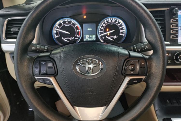 Used Toyota Highlander 2015 2.0T Four-Wheel Drive Elite Edition 7-Seater Steering Wheel