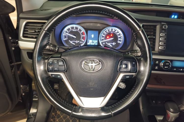 Used Toyota Highlander 2015 2.0T Four-Wheel Drive Luxury Edition 7-Seater Steering Wheel