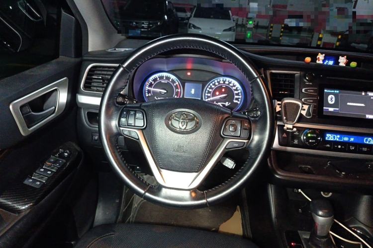 Used Toyota Highlander 2015 2.0T Four-Wheel Drive Luxury Edition 7-Seater Steering Wheel