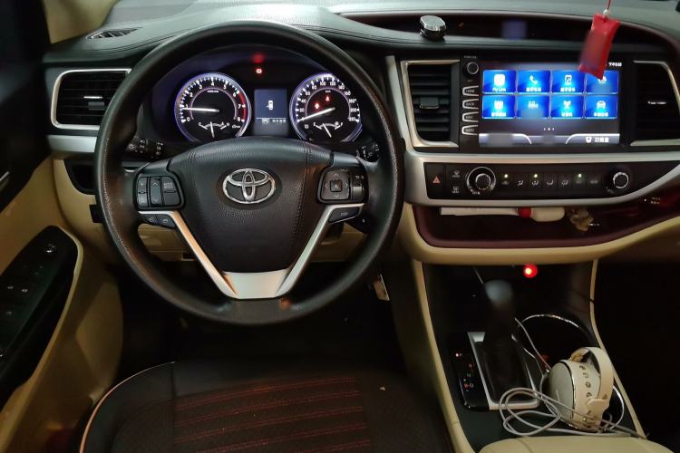 Used Toyota Highlander 2015 2.0T Four-Wheel Drive Elite Edition 7-Seater Steering Wheel