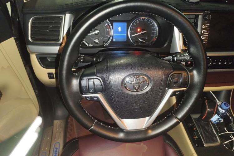 Used Toyota Highlander 2015 2.0T Four-Wheel Drive Elite Edition 7-Seater Steering Wheel