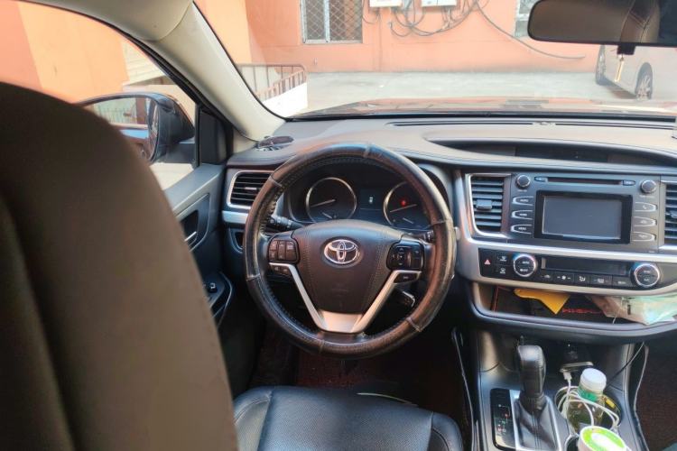 Used Toyota Highlander 2015 2.0T Four-Wheel Drive Luxury Edition 7-Seater Steering Wheel