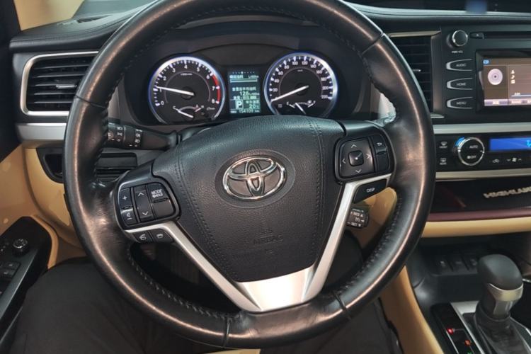 Used Toyota Highlander 2015 2.0T Four-Wheel Drive Luxury Edition 7-Seater Steering Wheel
