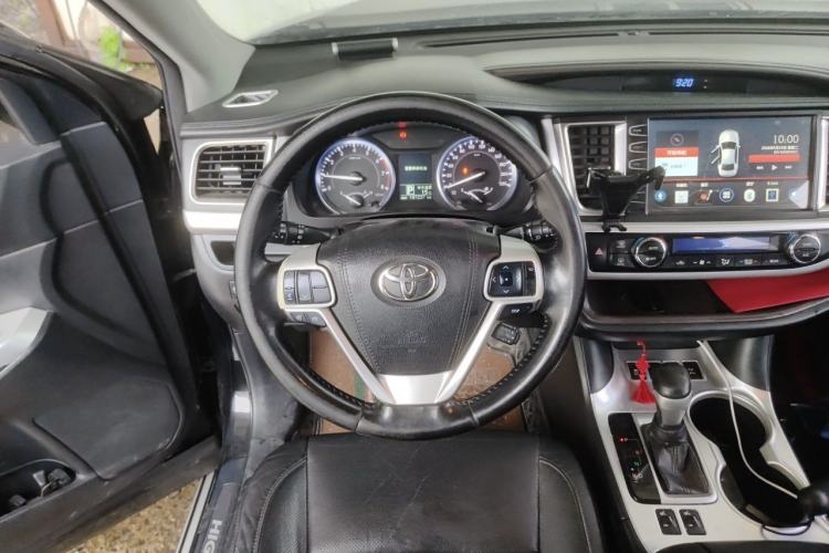 Used Toyota Highlander 2015 2.0T Four-Wheel Drive Luxury Edition 7-Seater Steering Wheel