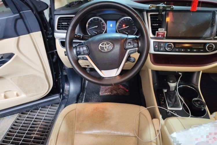 Used Toyota Highlander 2015 2.0T Four-Wheel Drive Luxury Edition 7-Seater Steering Wheel