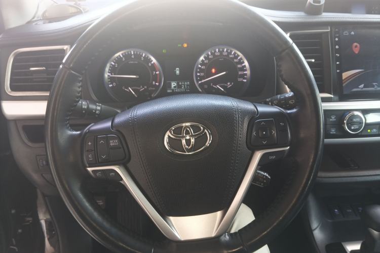 Used Toyota Highlander 2015 2.0T Four-Wheel Drive Luxury Edition 7-Seater Steering Wheel
