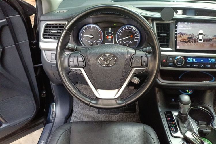 Used Toyota Highlander 2015 2.0T Four-Wheel Drive Ultimate Edition 7-Seater Steering Wheel