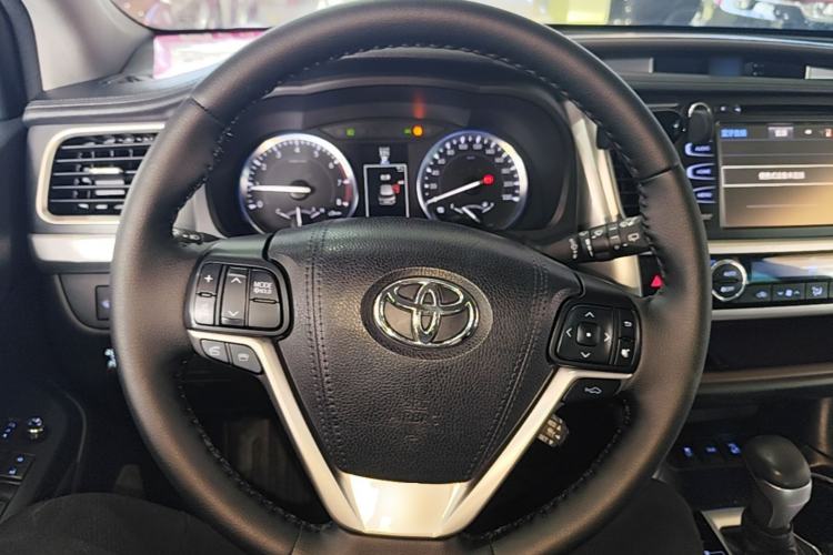 Used Toyota Highlander 2015 2.0T Four-Wheel Drive Ultimate Edition 7-Seater Steering Wheel