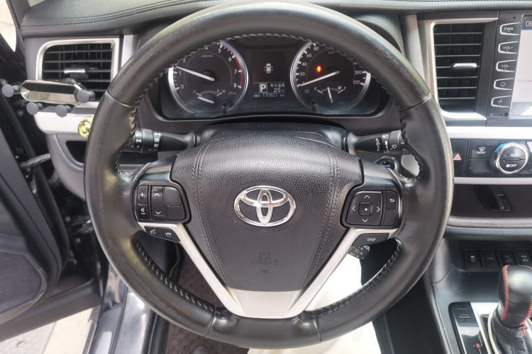 Used Toyota Highlander 2015 2.0T Four-Wheel Drive Luxury Edition 7-Seater Steering Wheel