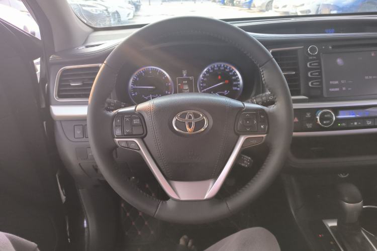 Used Toyota Highlander 2015 2.0T Four-Wheel Drive Ultimate Edition 7-Seater Steering Wheel