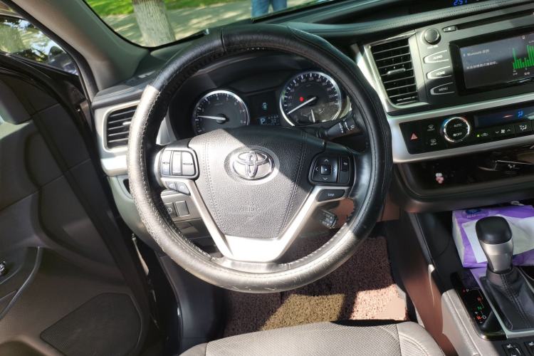 Used Toyota Highlander 2015 2.0T Four-Wheel Drive Luxury Edition 7-Seater Steering Wheel