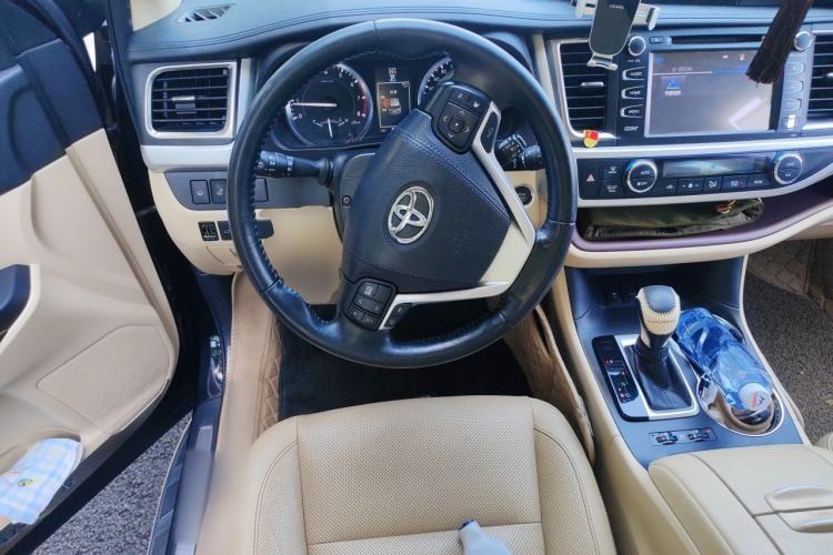 Used Toyota Highlander 2015 2.0T Four-Wheel Drive Ultimate Edition 7-Seater Steering Wheel