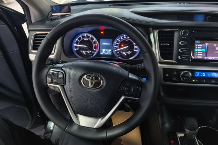 Used Toyota Highlander 2015 2.0T Four-Wheel Drive Luxury Edition 7-Seater Steering Wheel