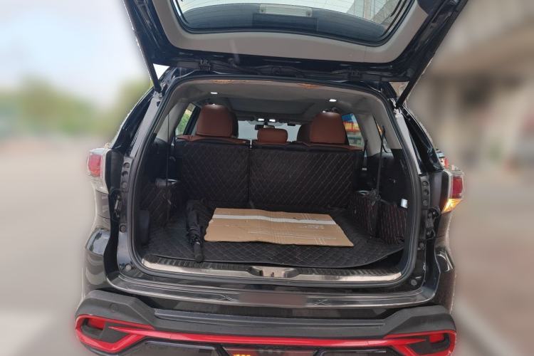 Used Toyota Highlander 2015 2.0T Four-Wheel Drive Luxury Edition 7-Seater Trunk
