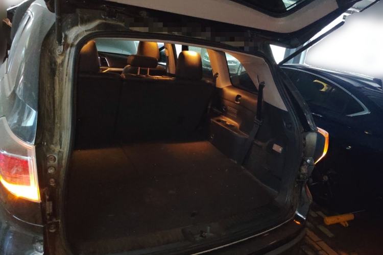 Used Toyota Highlander 2015 2.0T Four-Wheel Drive Luxury Edition 7-Seater Trunk