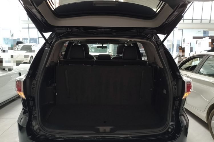 Used Toyota Highlander 2015 2.0T Four-Wheel Drive Luxury Edition 7-Seater Trunk