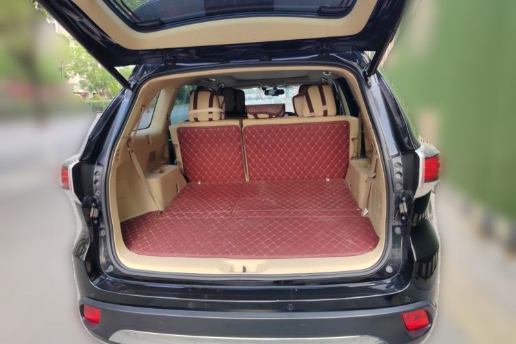 Used Toyota Highlander 2015 2.0T Four-Wheel Drive Ultimate Edition 7-Seater Trunk