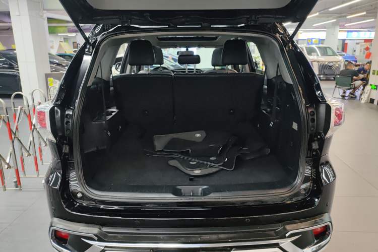 Used Toyota Highlander 2015 2.0T Four-Wheel Drive Luxury Edition 7-Seater Trunk