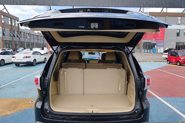 Used Toyota Highlander 2015 2.0T Two-Wheel Drive Elite Edition 7 Seats Trunk
