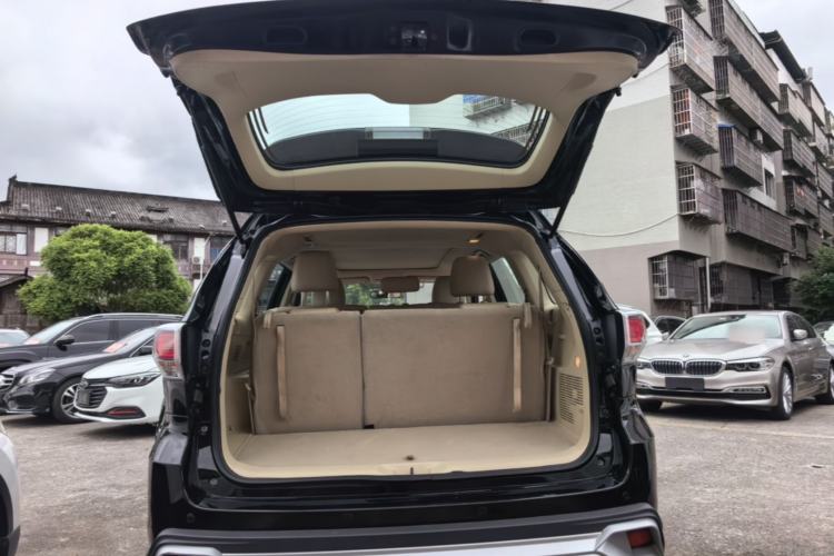 Used Toyota Highlander 2015 2.0T Four-Wheel Drive Luxury Edition 7-Seater Trunk