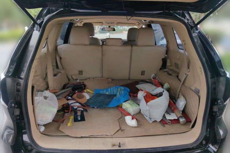 Used Toyota Highlander 2015 2.0T Four-Wheel Drive Elite Edition 7-Seater Trunk