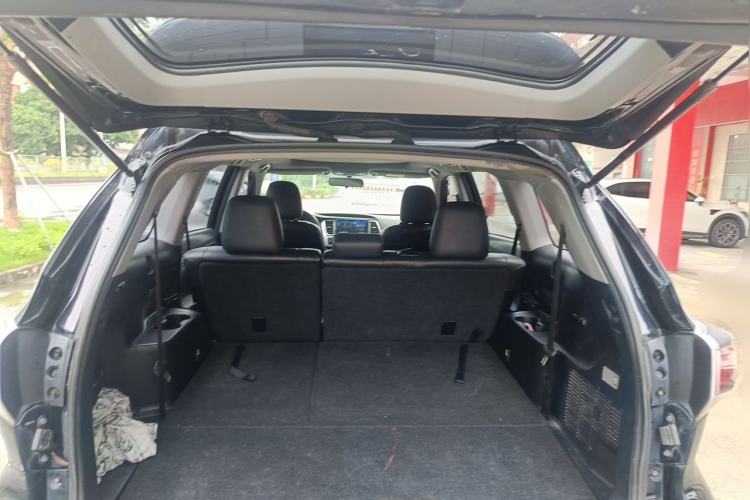 Used Toyota Highlander 2015 2.0T Four-Wheel Drive Luxury Edition 7-Seater Trunk