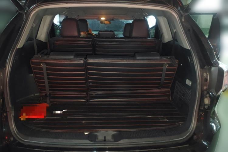 Used Toyota Highlander 2015 2.0T Four-Wheel Drive Ultimate Edition 7-Seater Trunk