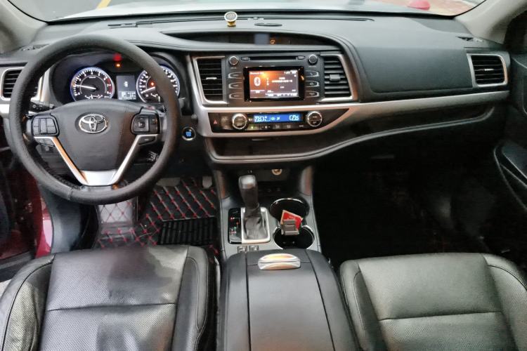 Used Toyota Highlander 2015 2.0T Four-Wheel Drive Luxury Edition 7-Seater Center Console