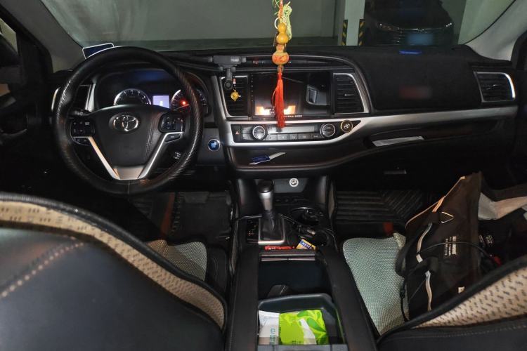 Used Toyota Highlander 2015 2.0T Four-Wheel Drive Luxury Edition 7-Seater Center Console