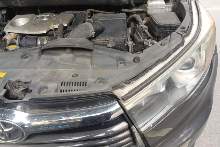 Used Toyota Highlander 2015 2.0T Four-Wheel Drive Luxury Edition 7-Seater Engine Bay Left