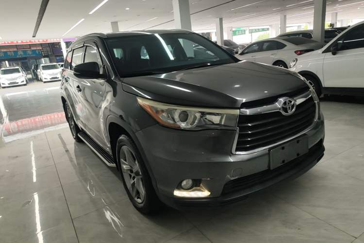 Used Toyota Highlander 2015 2.0T Four-Wheel Drive Luxury Edition 7-Seater Front Right 45 Deg