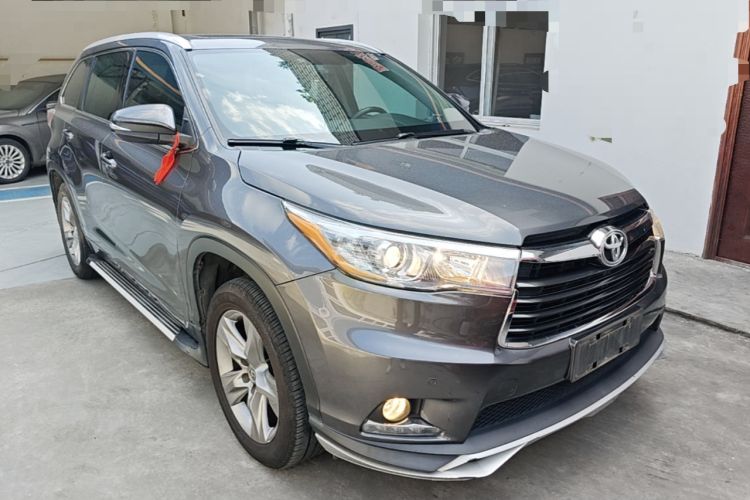 Used Toyota Highlander 2015 2.0T Four-Wheel Drive Luxury Edition 7-Seater Front Right 45 Deg