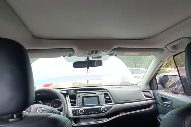 Used Toyota Highlander 2015 2.0T Four-Wheel Drive Luxury Edition 7-Seater Headliner