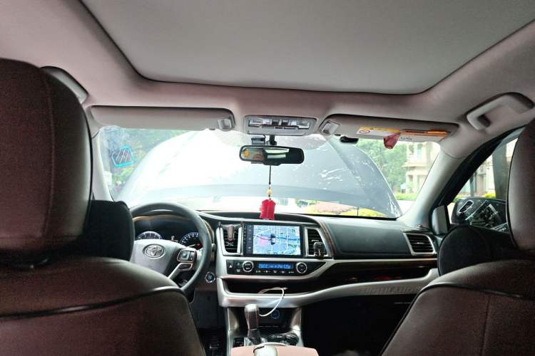 Used Toyota Highlander 2015 3.5L 4x4 Ultimate Edition 7-Seater Headliner
