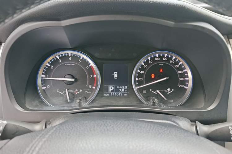 Used Toyota Highlander 2015 2.0T Four-Wheel Drive Luxury Edition 7-Seater Instrument Cluster