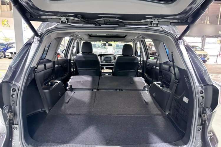Used Toyota Highlander 2015 2.0T Four-Wheel Drive Luxury Edition 7-Seater Interior 12