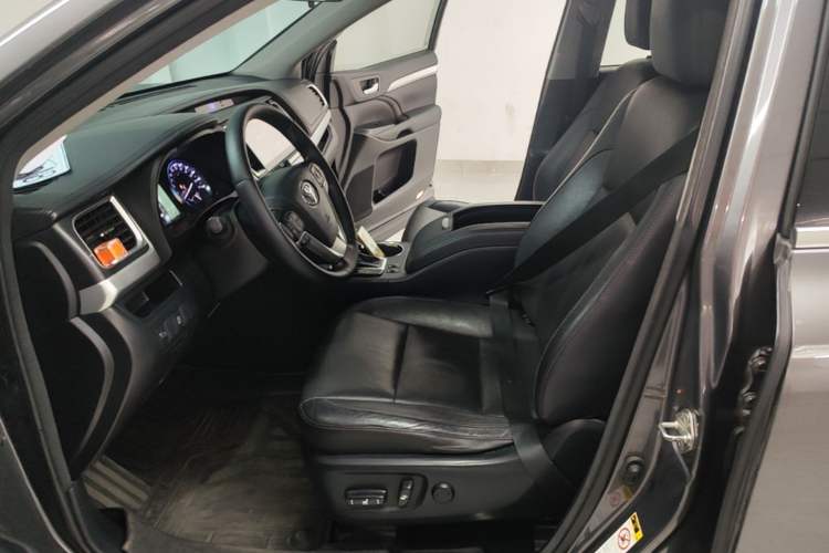Used Toyota Highlander 2015 2.0T Four-Wheel Drive Luxury Edition 7-Seater Left Front Seat