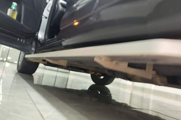 Used Toyota Highlander 2015 2.0T Four-Wheel Drive Luxury Edition 7-Seater Left Side Sill