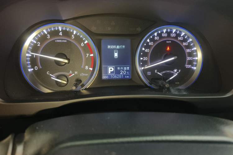 Used Toyota Highlander 2015 2.0T Four-Wheel Drive Luxury Edition 7-Seater Odometer Close Up
